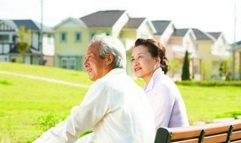 老人買什么保險(xiǎn)好？這幾份必須買！